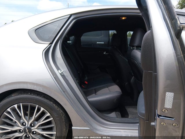 2023 KIA FORTE GT-LINE 8