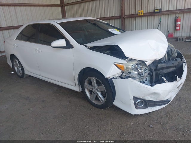 2012 TOYOTA CAMRY SE