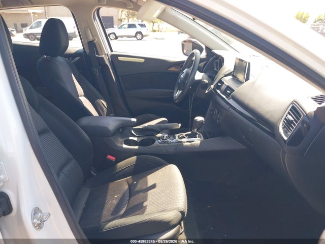 صورة 5 لـ 2016 Mazda MAZDA3 I SPORT