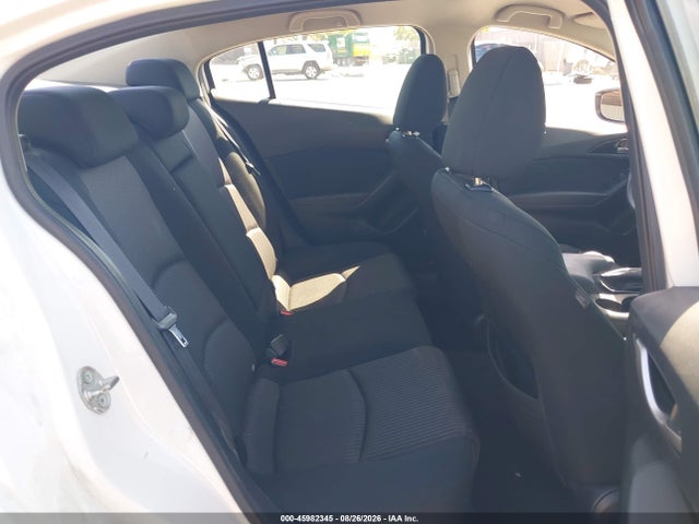 صورة 8 لـ 2016 Mazda MAZDA3 I SPORT