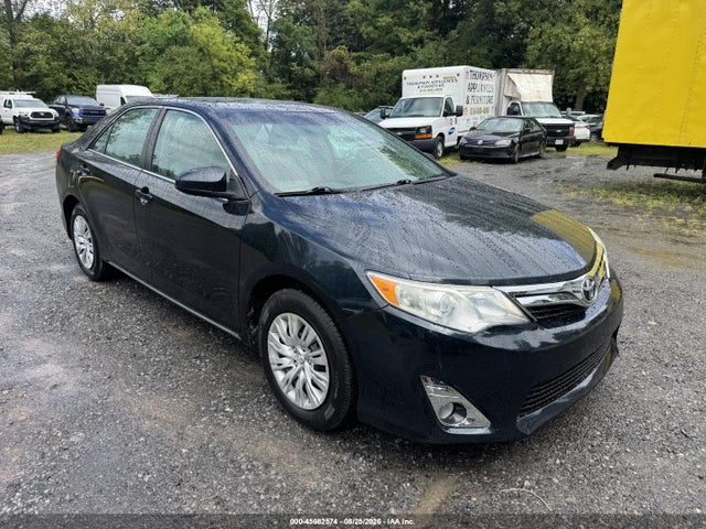2014 TOYOTA CAMRY LE