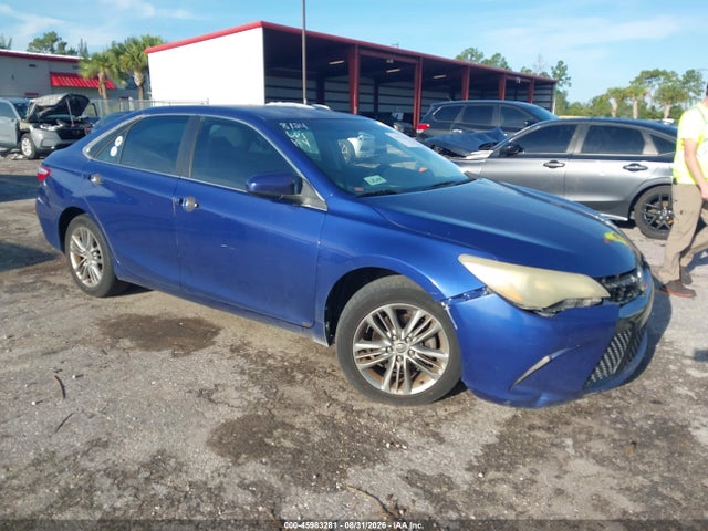 2016 TOYOTA CAMRY SE