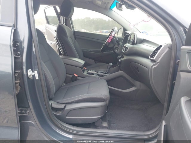 2020 HYUNDAI TUCSON SE 5