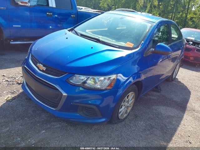 2020 Chevrolet SONIC 照片 2