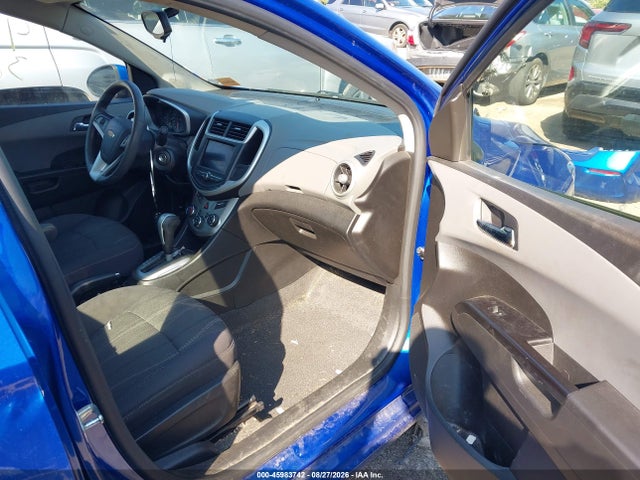 2020 Chevrolet SONIC 照片 5