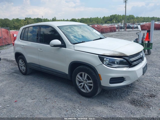 2013 VOLKSWAGEN TIGUAN S