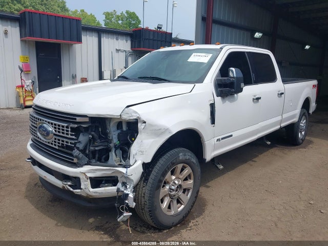 2017 FORD F-350 PLATINUM 11