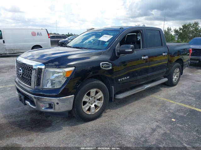 2017 Nissan TITAN SV — фото 2