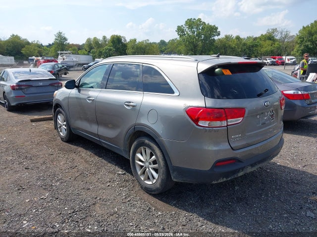 2017 KIA SORENTO 2.4L LX 3