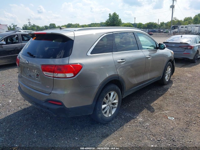 2017 KIA SORENTO 2.4L LX 4