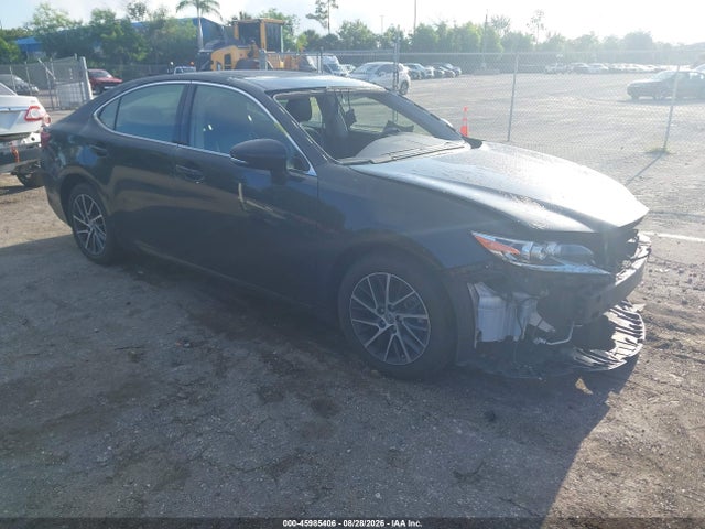 2016 LEXUS ES 