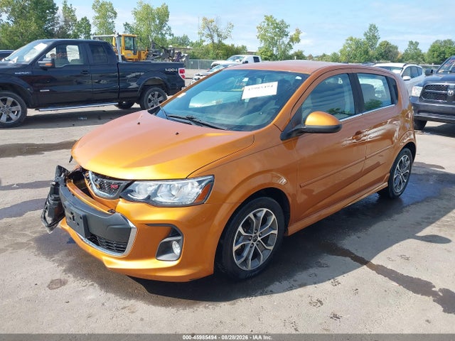 2018 Chevrolet SONIC LT AUTO photo 2