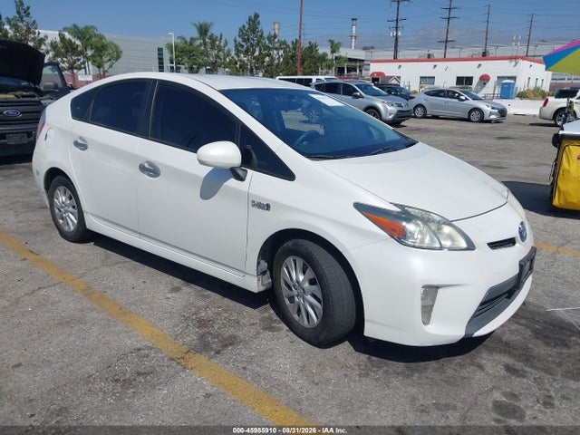 2014 TOYOTA PRIUS 