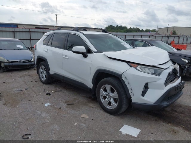 2019 TOYOTA RAV4 XLE