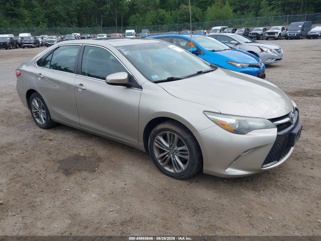 2015 TOYOTA CAMRY SE