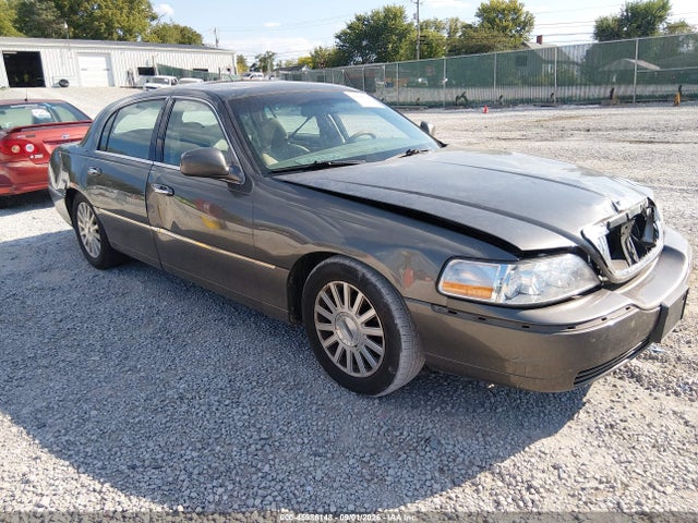 2004 LINCOLN TOWN CAR ULTIMATE
