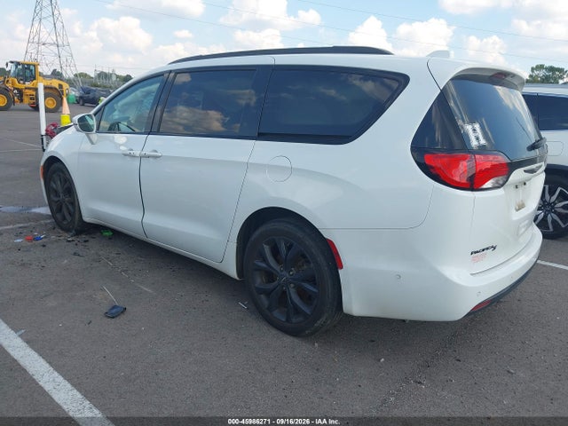 2020 CHRYSLER PACIFICA RED S EDITION 3