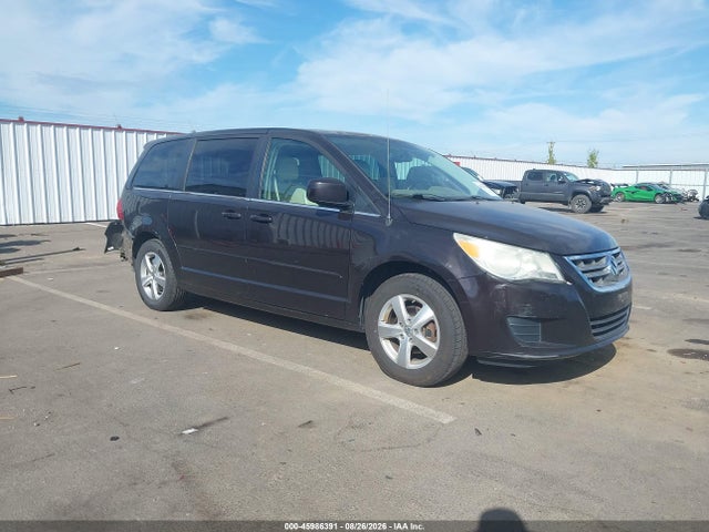 2010 VOLKSWAGEN ROUTAN SE
