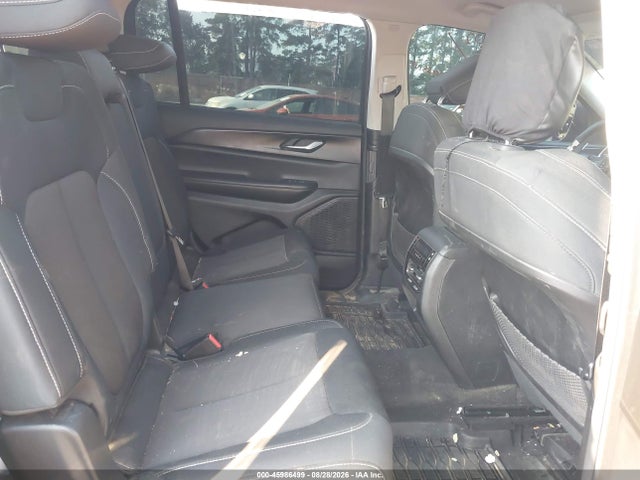 2023 JEEP GRAND CHEROKEE L LAREDO 4X4 8