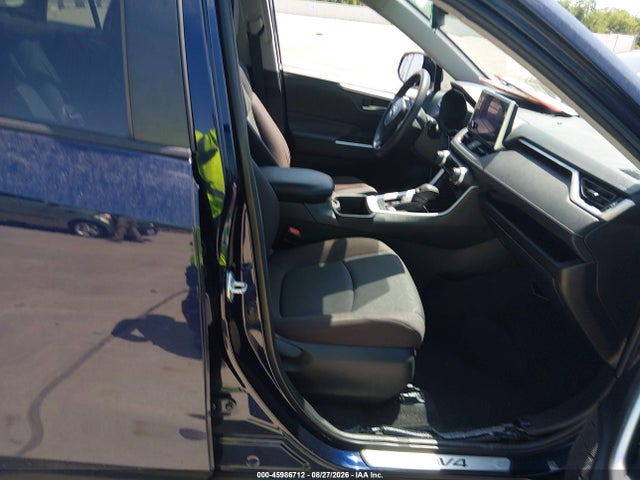 2023 TOYOTA RAV4 XLE 5