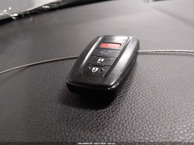 2021 TOYOTA RAV4 XLE 11