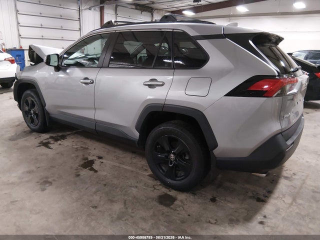 2021 TOYOTA RAV4 XLE 3