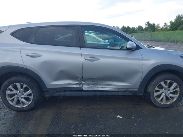 2020 HYUNDAI TUCSON SE 6