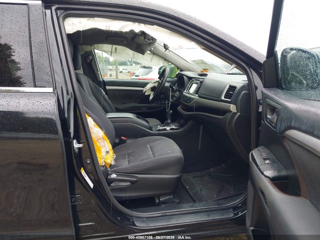 2017 TOYOTA HIGHLANDER LE 5