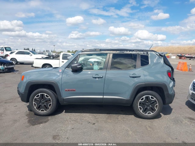 2017 JEEP RENEGADE TRAILHAWK 4X4 14