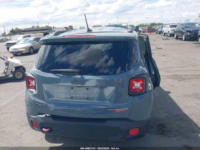 2017 JEEP RENEGADE TRAILHAWK 4X4 16