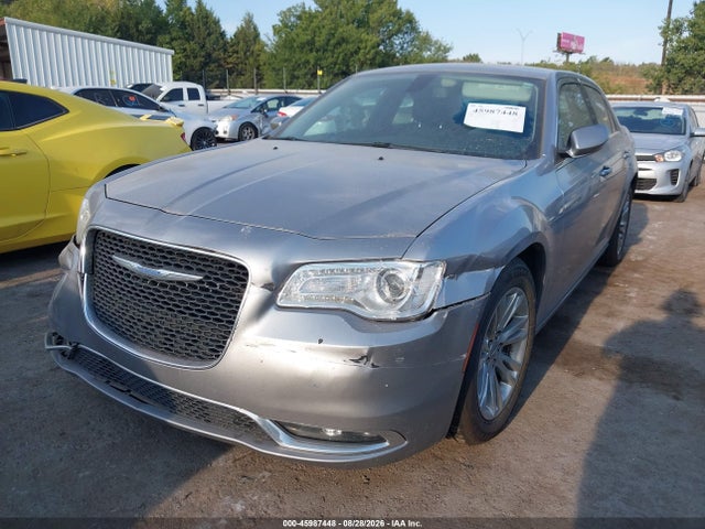 2018 Chrysler 300 TOURING 照片 2