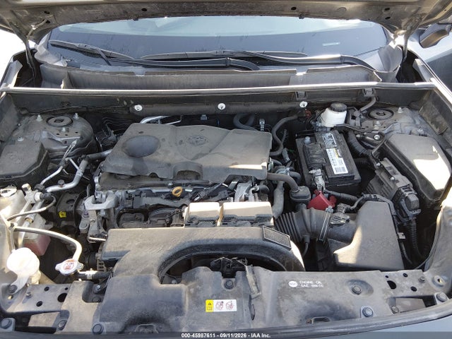 2021 TOYOTA RAV4 XLE 10