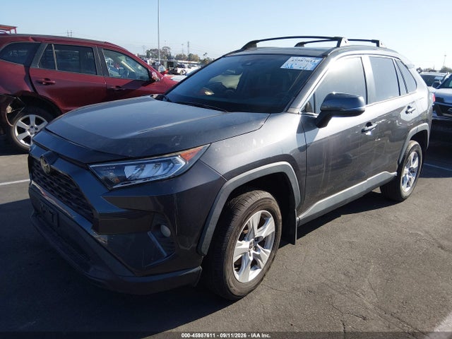 2021 TOYOTA RAV4 XLE 2