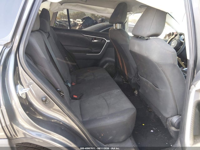 2021 TOYOTA RAV4 XLE 8