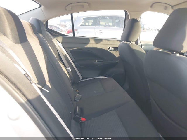 2021 NISSAN VERSA SV XTRONIC CVT 8