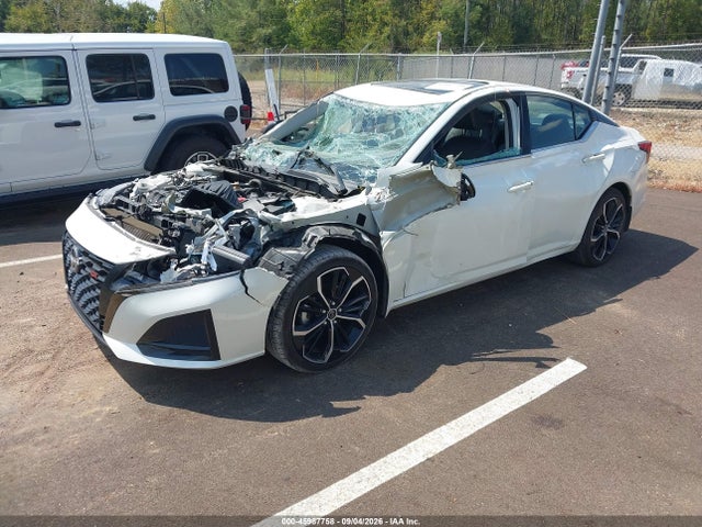 2023 NISSAN ALTIMA SR FWD 2
