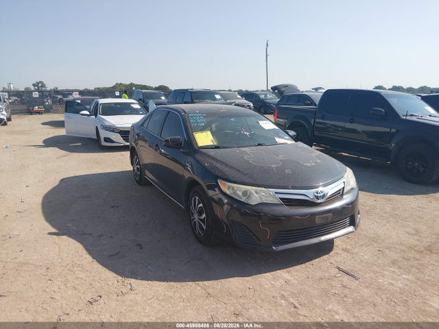 2013 TOYOTA CAMRY LE