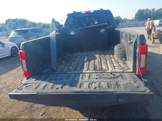 2021 FORD F-350 LARIAT 17