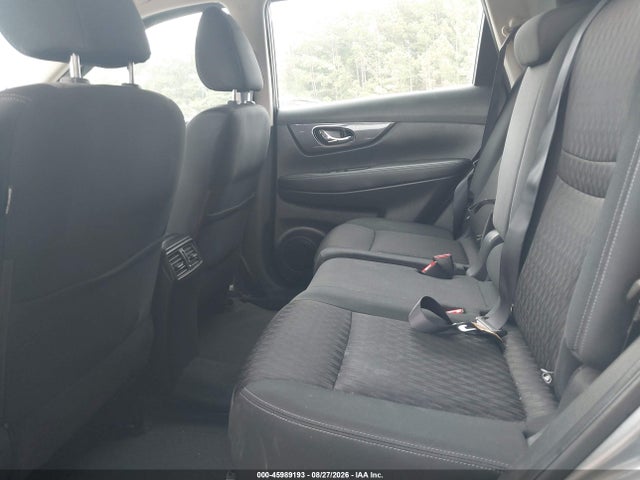 2017 NISSAN ROGUE S 8