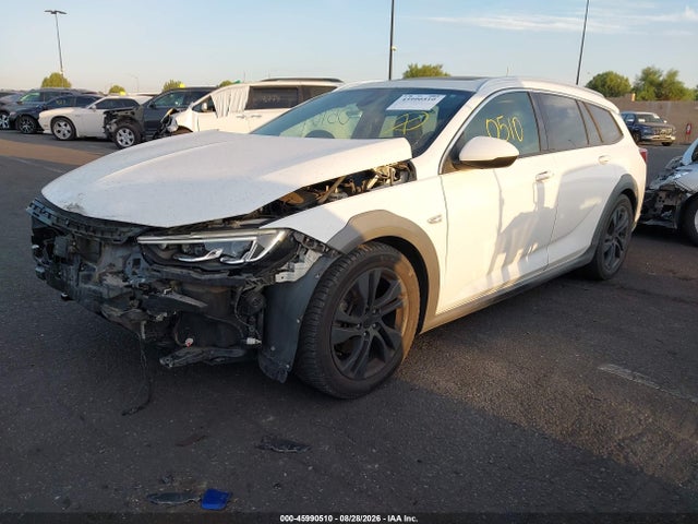 2018 BUICK REGAL TOURX ESSENCE 2