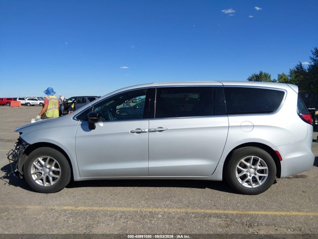 2026 CHRYSLER PACIFICA SELECT 15