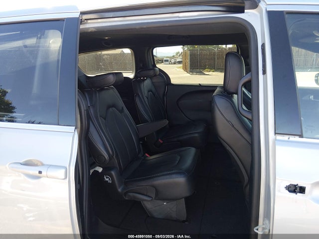 2026 CHRYSLER PACIFICA SELECT 8