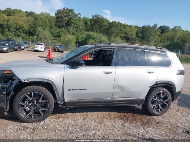 2026 JEEP CHEROKEE OVERLAND 4X4 14
