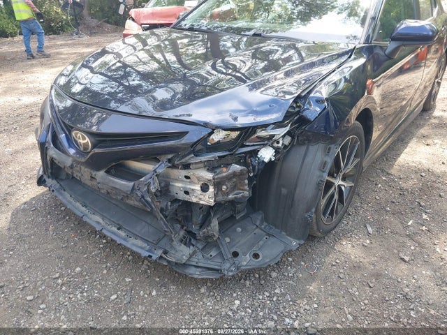 2021 TOYOTA CAMRY SE 6
