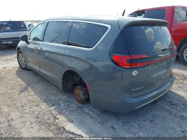 2023 CHRYSLER PACIFICA TOURING L 3