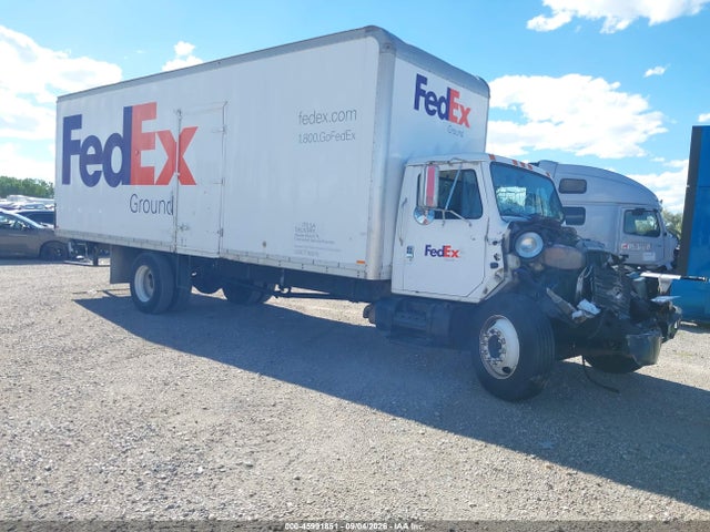 2001 INTERNATIONAL 4000 4700