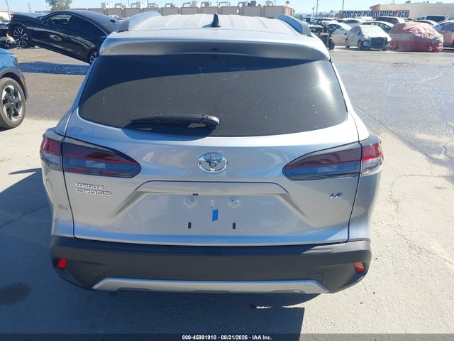 2026 TOYOTA COROLLA CROSS LE 16