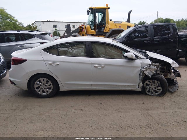 2020 HYUNDAI ELANTRA SE 14