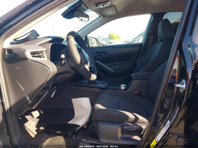 2026 TOYOTA COROLLA CROSS LE 5