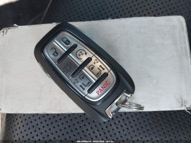 2023 CHRYSLER PACIFICA LIMITED 11